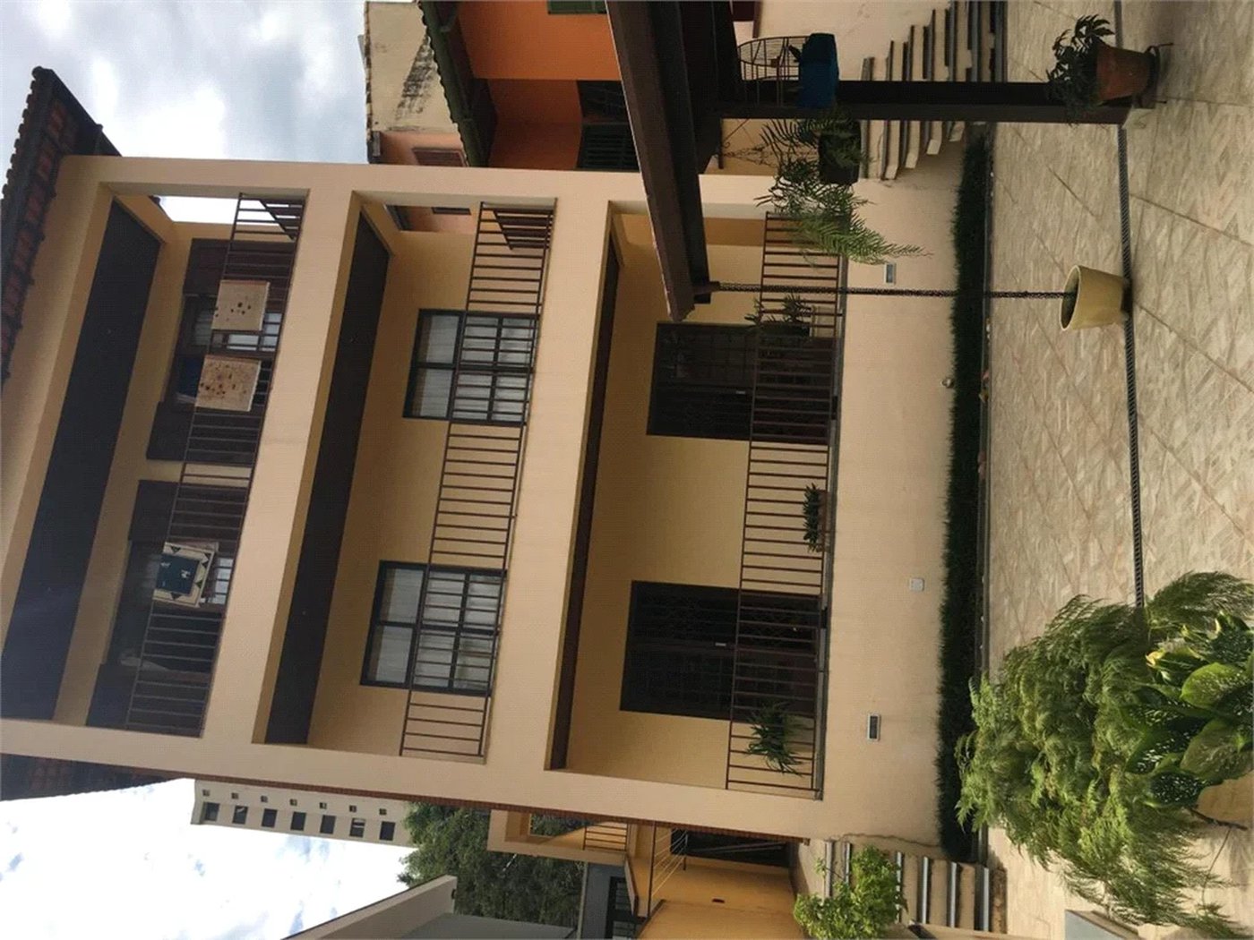 Casa à venda com 4 quartos, sendo 2 suítes, em Vila Suzana, São Paulo, SP