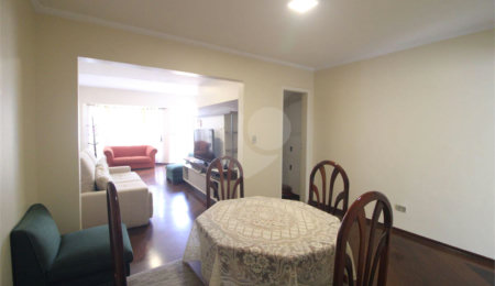 Sobrado à venda com 3 quartos, sendo 1 suíte,  em Jardim Prudência, São Paulo, SP