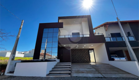 Casa à venda com 5 quartos, sendo 4 suítes,  no condomínio Golden Ville, Itapetininga - SP
