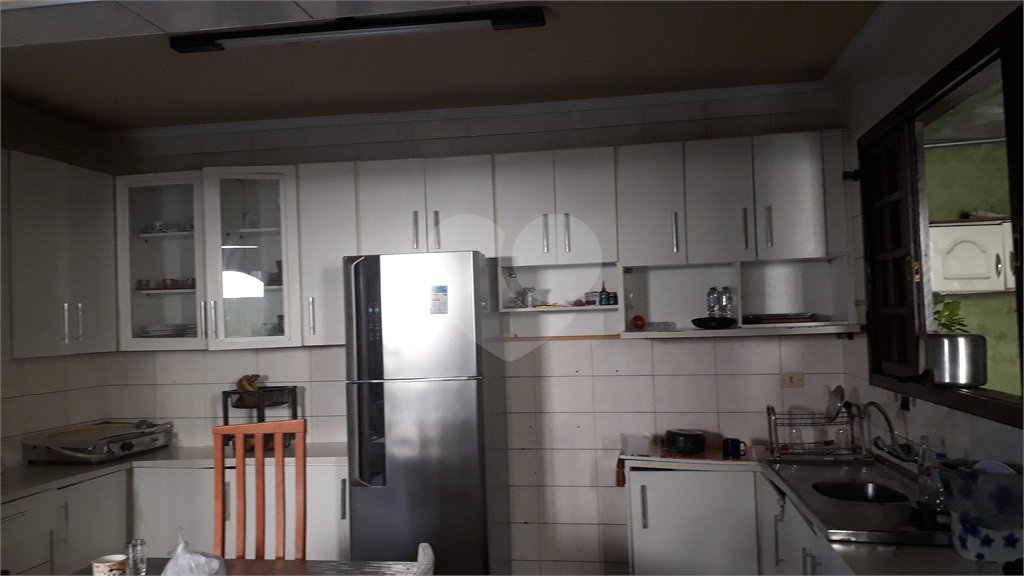 Sobrado à venda com 4 quartos, sendo 1 suíte, em Vila Nova Cachoeirinha, São Paulo, SP