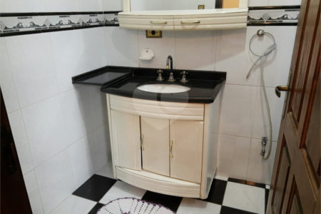 Casa Térrea à venda com 4 quartos, sendo 1 suíte,  em Vila Mazzei, São Paulo, SP