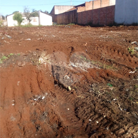 Casa à venda com 3 quartos em Parque das Hortências, Araraquara, SP