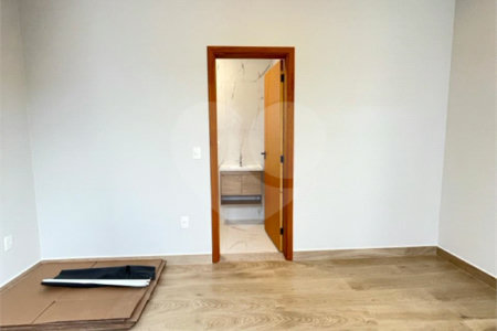 Casa à venda com 3 quartos, sendo 1 suíte, no condomínio Horto Florestal Iii, Sorocaba - SP