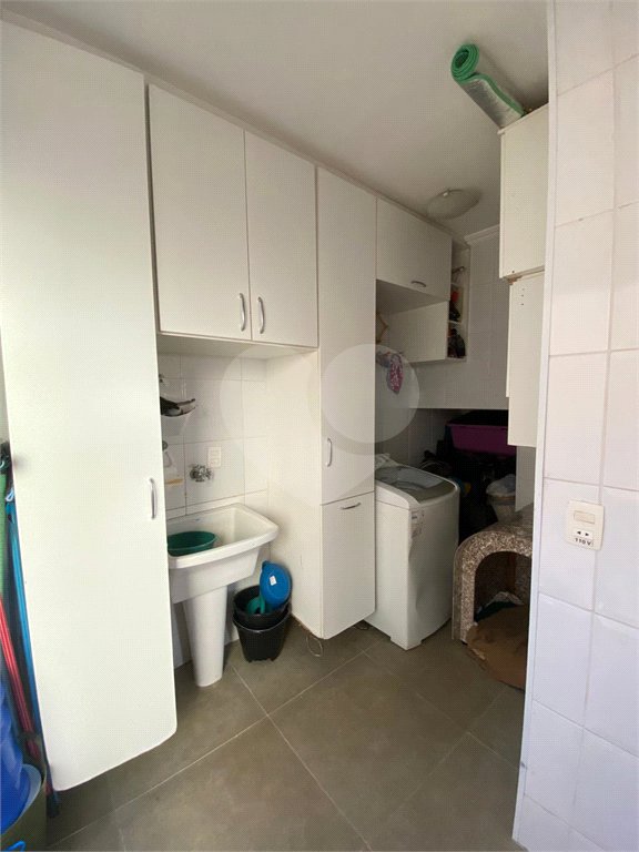 Casa à venda com 3 quartos, sendo 1 suíte, no condomínio Loteamento Recanto dos Paturis, Vinhedo - SP