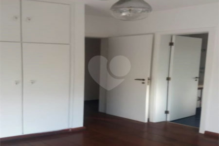 Apartamento à venda com 4 quartos, sendo 3 suítes,  em Vila Andrade, São Paulo, SP