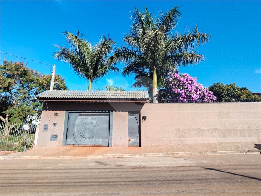 Casa Térrea à venda com 4 quartos, sendo 1 suíte, em Vila Mazzei, Itapetininga, SP