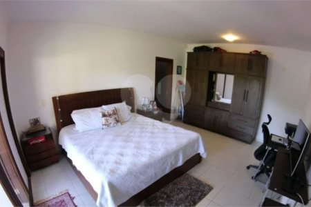 Casa à venda com 4 quartos, sendo 3 suítes, no condomínio Parque dos Manacas, Jundiaí - SP