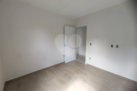 Casa à venda com 2 quartos, sendo 1 suíte, em Jardim Santo Antônio, Atibaia, SP