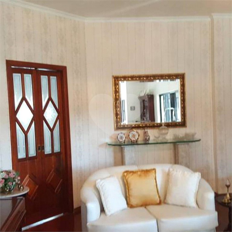 Casa Térrea à venda ou para alugar com 4 suítes em Jardim Floresta, São Paulo, SP