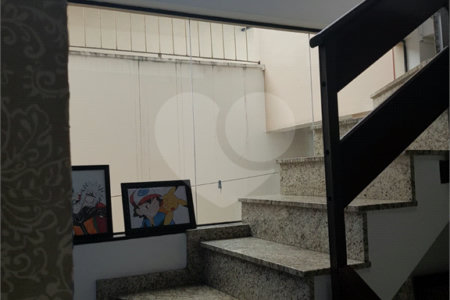 Sobrado à venda com 2 quartos, sendo 1 suíte, em Chácara Jafet, Mogi das Cruzes, SP