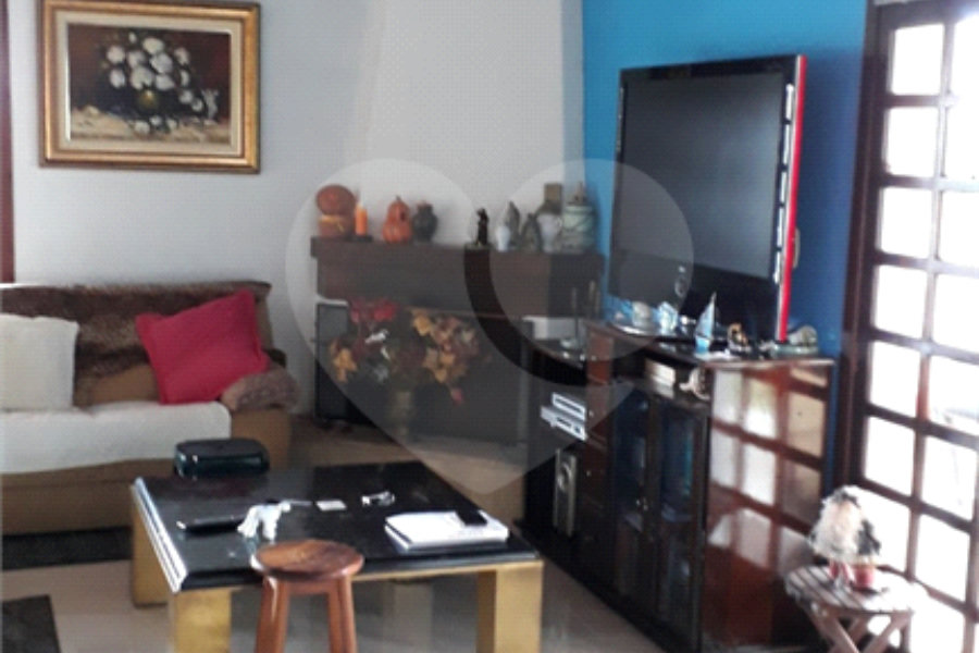 Casa à venda com 3 suítes no condomínio Gleba II, Mairiporã - SP