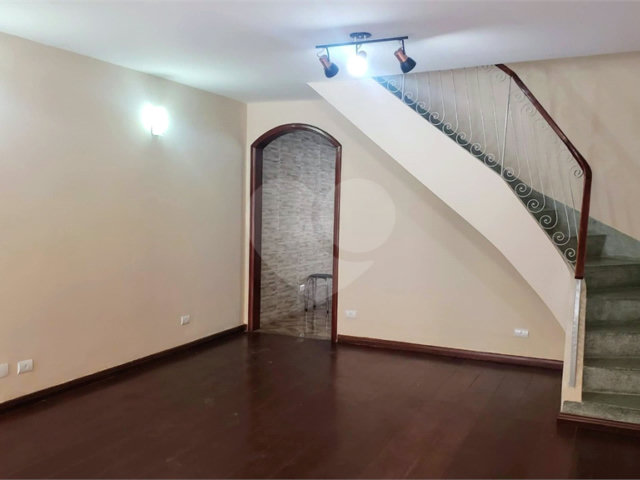 Sobrado à venda com 3 quartos, sendo 1 suíte,  em Brooklin, São Paulo, SP
