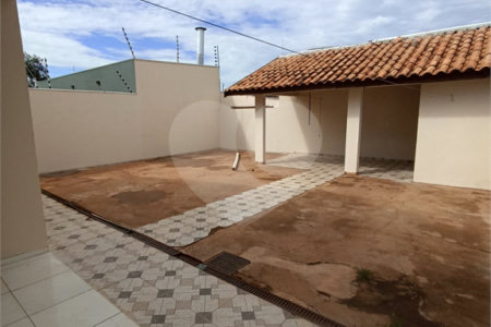 Casa à venda com 3 quartos, sendo 1 suíte, em Residencial Ponta Porã II, Ponta Porã, MS