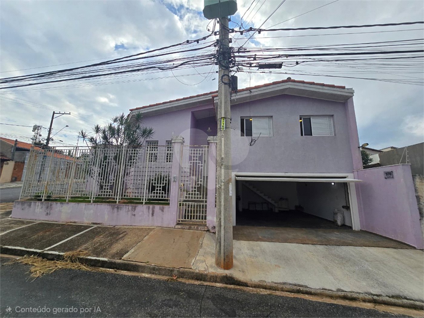 Casa à venda com 4 quartos, sendo 2 suítes,  em Vila Nastri, Itapetininga, SP