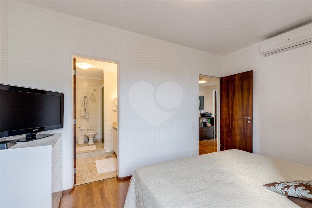 Apartamento à venda com 3 quartos, sendo 1 suíte,  em Granja Julieta, São Paulo, SP