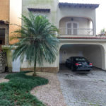 Casa à venda com 4 quartos, sendo 2 suítes, no condomínio Vila das Flores, São Paulo - SP