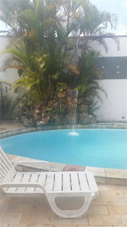 Sobrado à venda com 4 quartos, sendo 2 suítes, em Jardim Leonor, São Paulo, SP