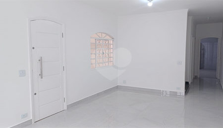 Sobrado à venda com 3 quartos, sendo 1 suíte, em Tremembé, São Paulo, SP