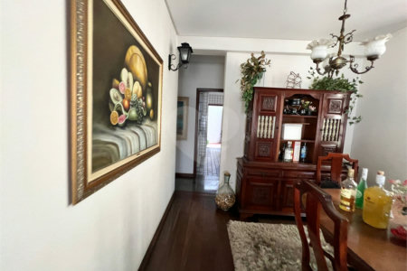 Casa à venda com 4 quartos, sendo 3 suítes, em Chácara Monte Alegre, São Paulo, SP