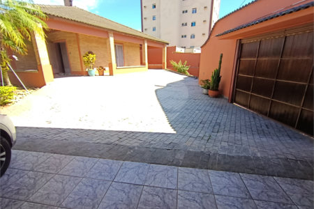 Casa à venda com 3 quartos, sendo 2 suítes,  em Vila Mogilar, Mogi das Cruzes, SP