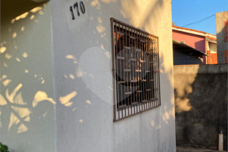 Casa à venda com 3 quartos em Parque dos Ipês I, Ponta Porã, MS