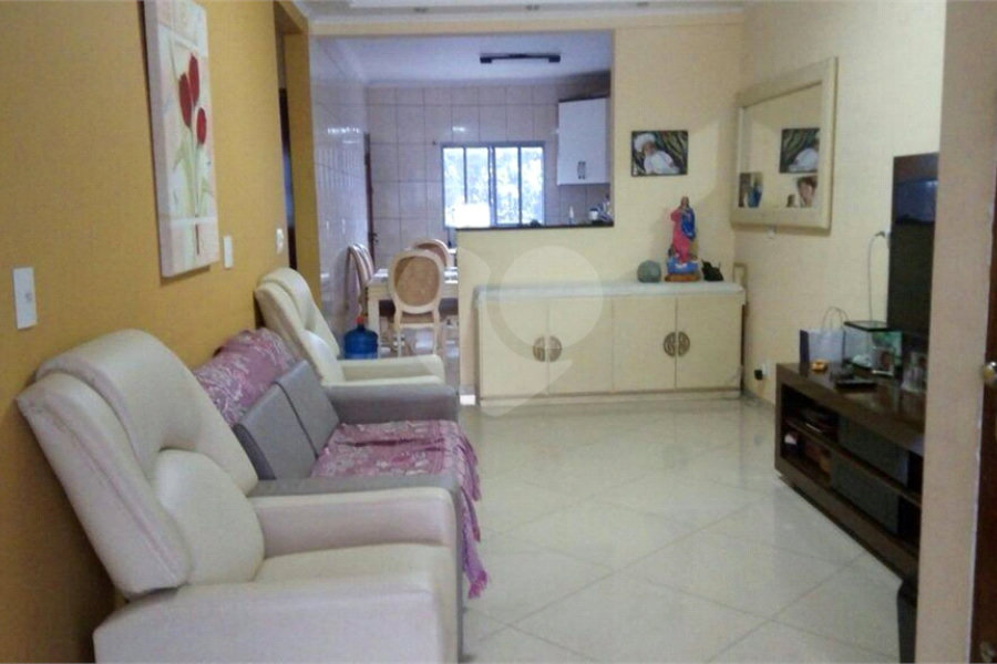 Sobrado à venda com 4 quartos, sendo 1 suíte,  em Tremembé, São Paulo, SP