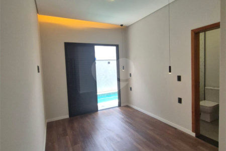 Casa à venda com 3 quartos, sendo 1 suíte,  no condomínio Horto Florestal Villagio, Sorocaba - SP