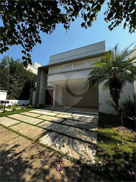 Casa à venda com 4 quartos, sendo 2 suítes,  no condomínio Montblanc, Sorocaba - SP