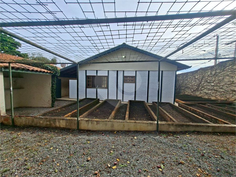 Casa à venda com 2 quartos no Centro, Alambari, SP