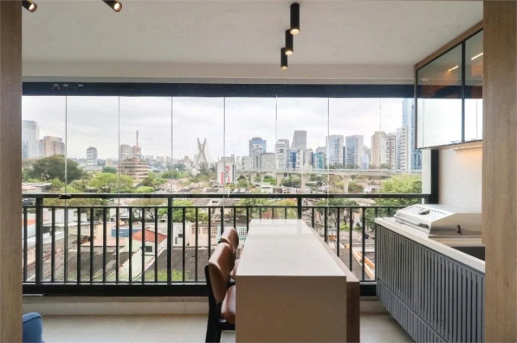 Apartamento à venda com 2 quartos em Vila Cordeiro, São Paulo, SP