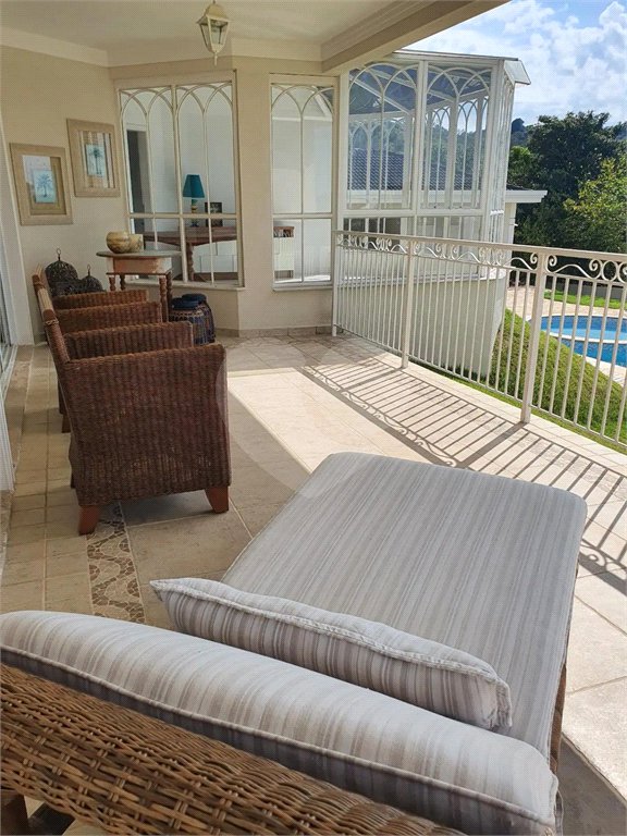 Casa à venda com 5 quartos, sendo 4 suítes, no condomínio Sol Vinhedo, Vinhedo - SP