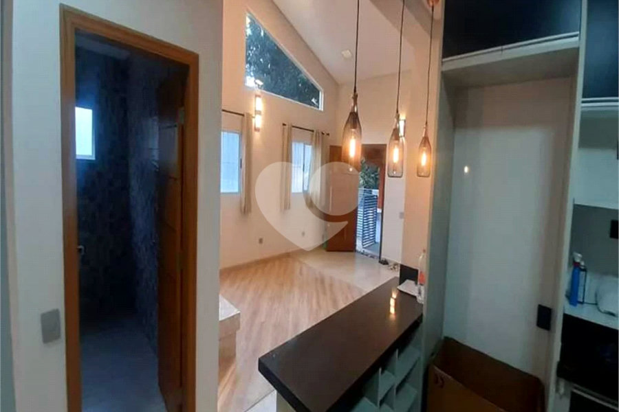 Casa à venda com 3 quartos, sendo 1 suíte, no condomínio Jardim da Montanha I, Mairiporã - SP