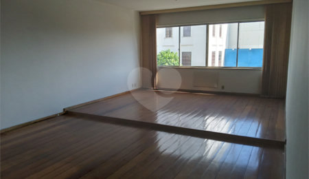 Apartamento à venda com 3 quartos, sendo 1 suíte,  em Tijuca, Rio de Janeiro, RJ