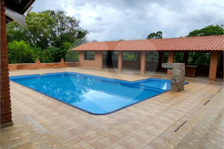 Chácara à venda com 3 quartos, sendo 2 suítes, em Planalto Verde, São Roque, SP