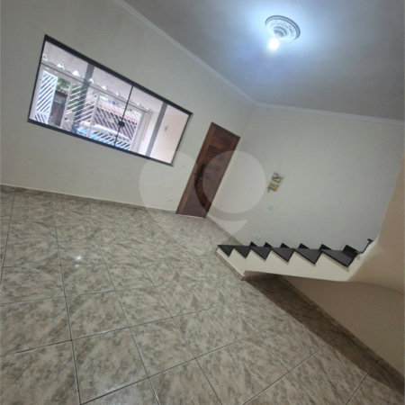 Casa à venda com 2 quartos, sendo 1 suíte,  em Vila Maricy, Guarulhos, SP