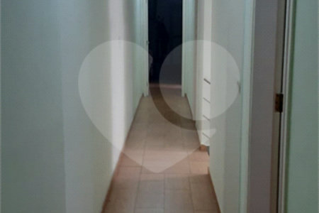 Sobrado à venda com 4 quartos, sendo 1 suíte, em Vila Lúcia, São Paulo, SP