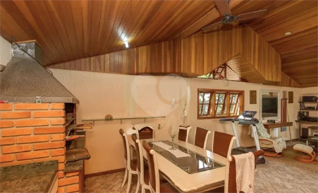 Sobrado à Venda e Locação no Campo Belo | 700 m² de Área Construída | 7 Dormitórios | 3 Suítes | 5 Vagas