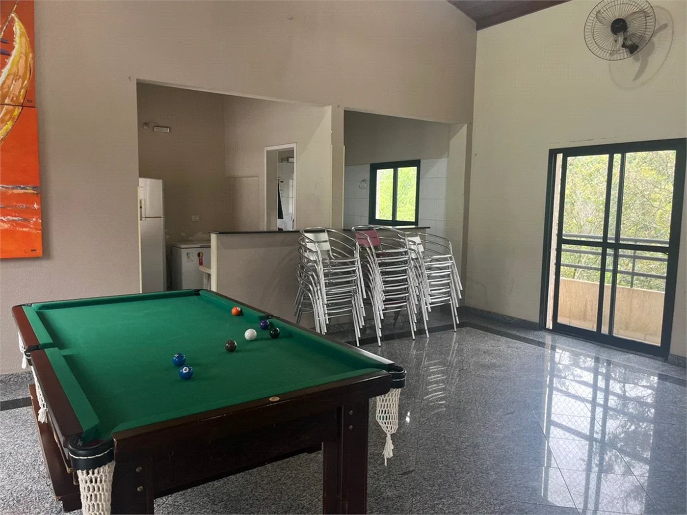 Casa à venda com 3 quartos, sendo 1 suíte, no condomínio New Village, Cotia - SP
