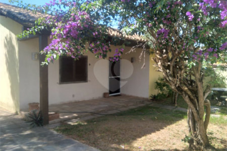 Casa à venda com 4 quartos, sendo 1 suíte, em Praia Rasa, Armação dos Búzios, RJ