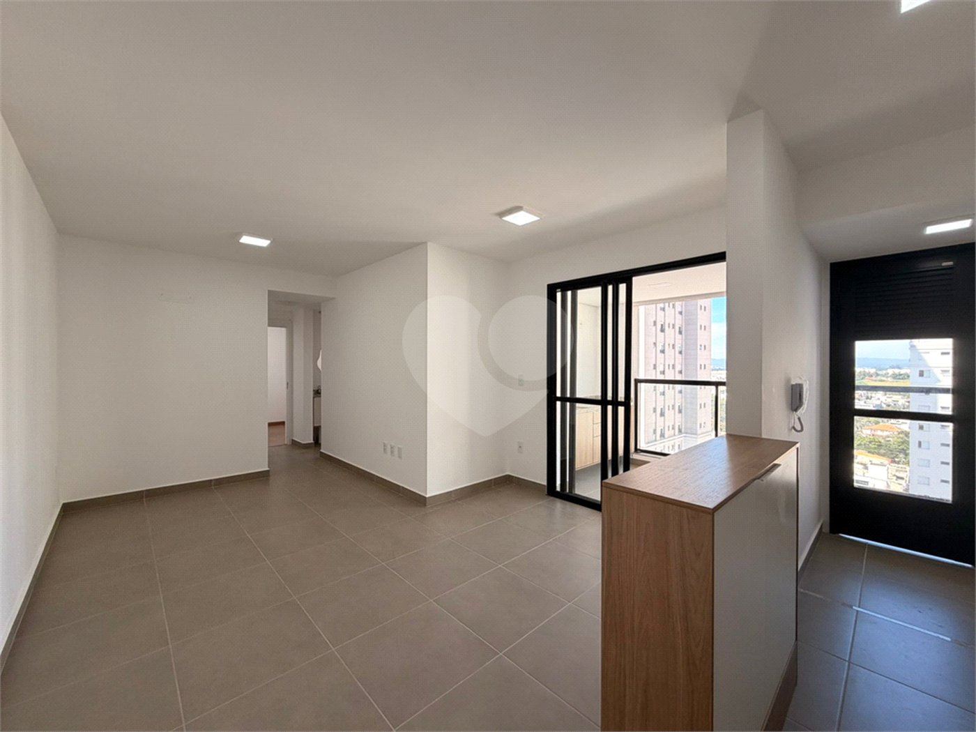 Apartamento à venda ou para alugar com 2 quartos, sendo 1 suíte, em Parque Campolim, Sorocaba, SP