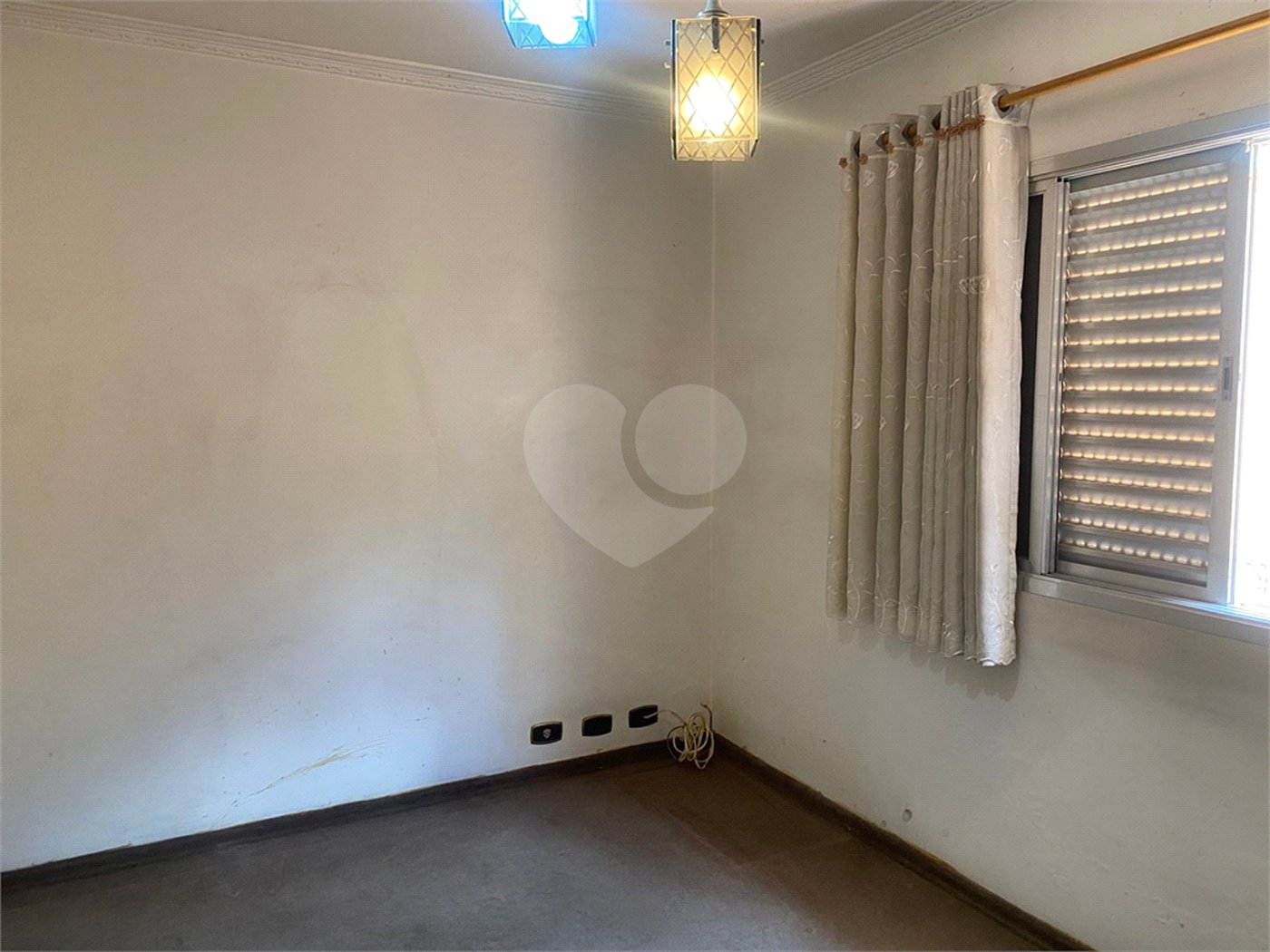 Casa à venda com 2 quartos, sendo 1 suíte, em Vila Rosália, Guarulhos, SP