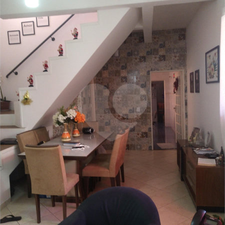 Casa à venda com 4 quartos, sendo 1 suíte, em Vila Pirajussara, São Paulo, SP