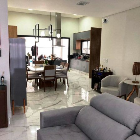 Casa à venda com 3 suítes em Roncáglia, Valinhos, SP