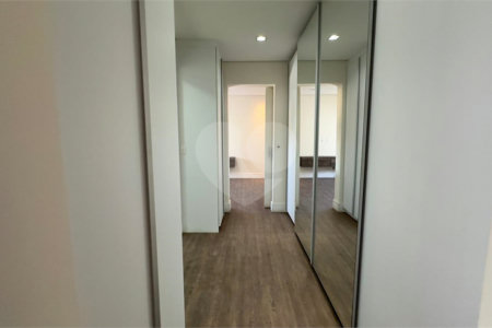 Casa à venda com 6 quartos, sendo 3 suítes, no condomínio Jardim Vila Paradiso, Indaiatuba - SP