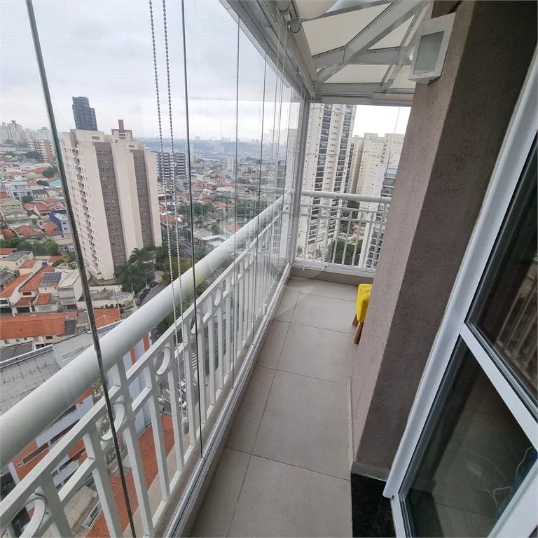 Apartamento em cobertura na Vila Prudente com 2 dormitórios, 1 suíte, 2 sacadas e hidromassagem.
