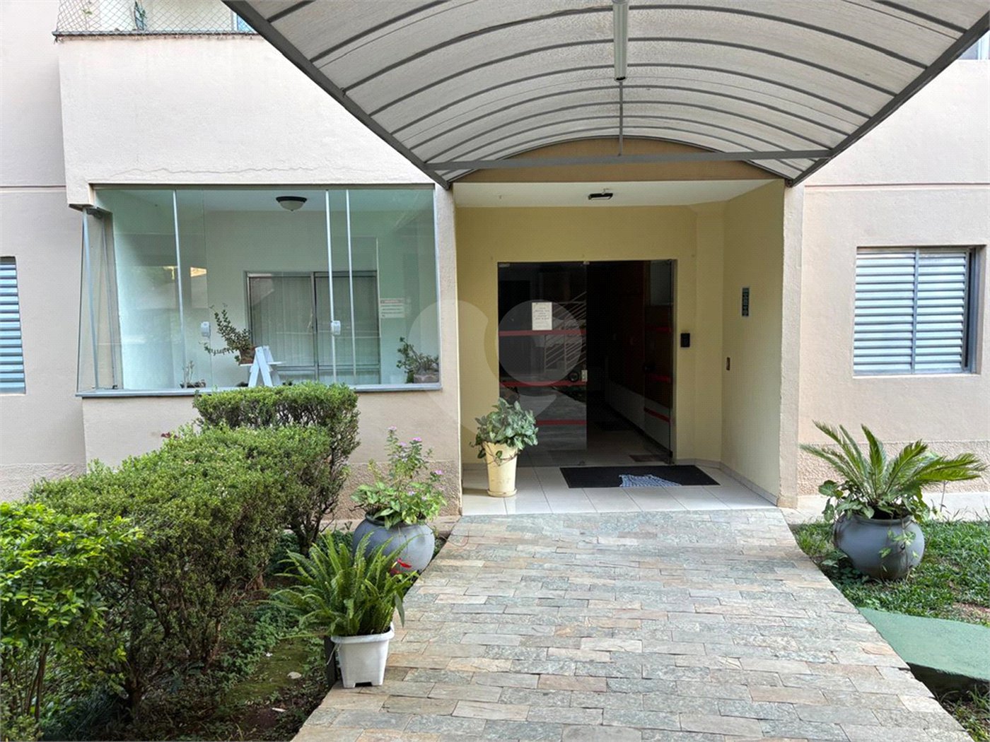 Apartamento à venda ou para alugar com 3 quartos, sendo 1 suíte,  em Jardim Flórida, São Roque, SP