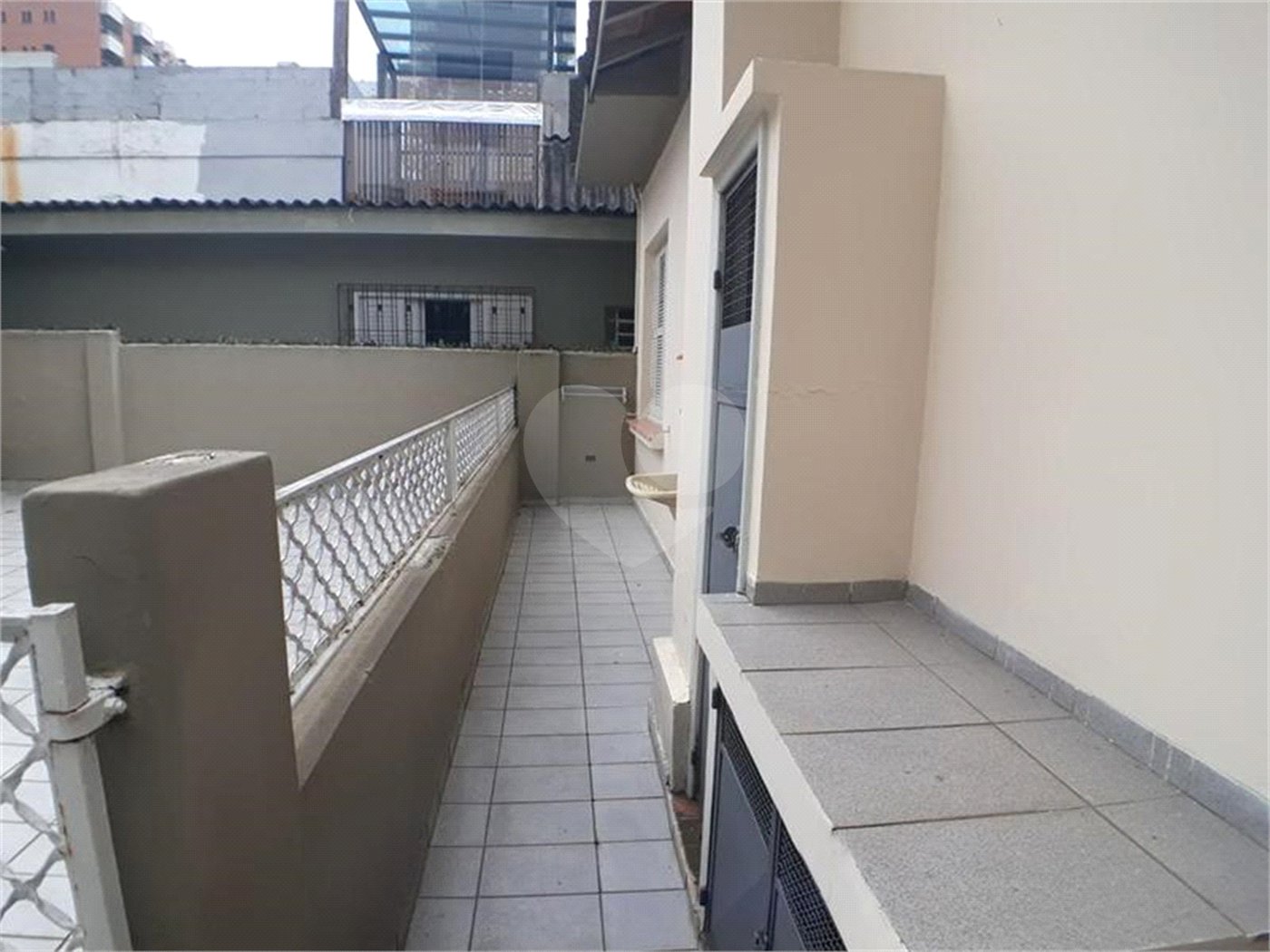 Casa Térrea para alugar com 1 quarto, sendo 3 suítes,  em Indianópolis, São Paulo, SP