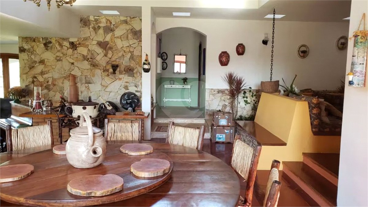 Sítio à venda com 6 quartos, sendo 5 suítes, em Dos Mimis, Piracaia, SP