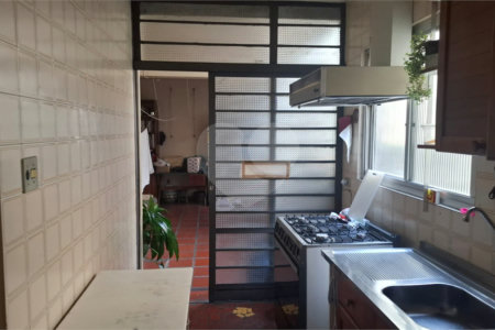 Casa Térrea à venda com 3 quartos em Vila Pompéia, São Paulo, SP