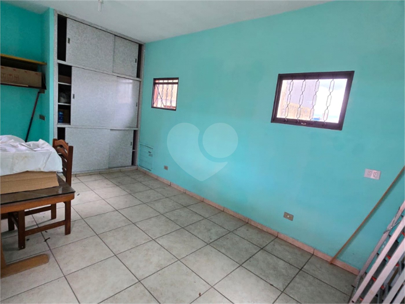 Casa à venda com 3 quartos, sendo 1 suíte, em Vila Pereira Cerca, São Paulo, SP